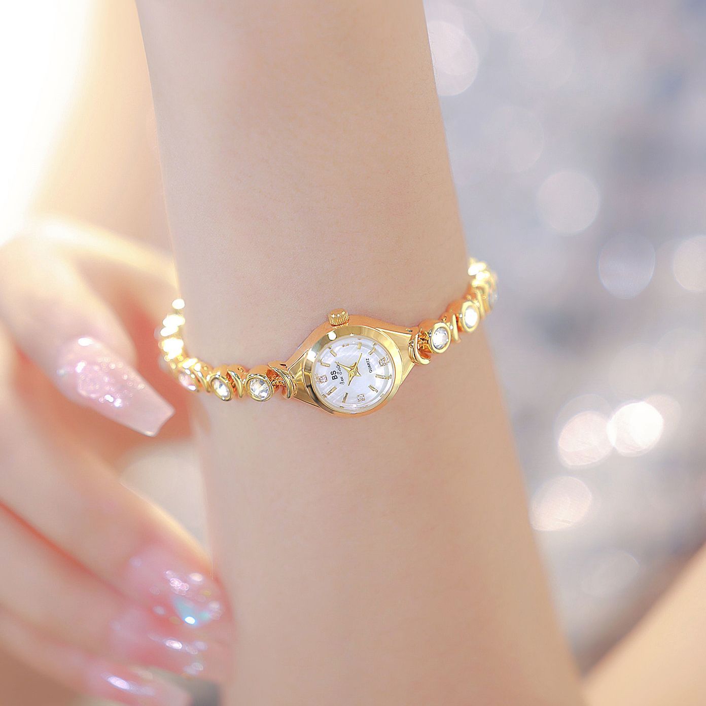 Luxury Watch List - Damenuhr Licht Luxus Marke Liste Stern