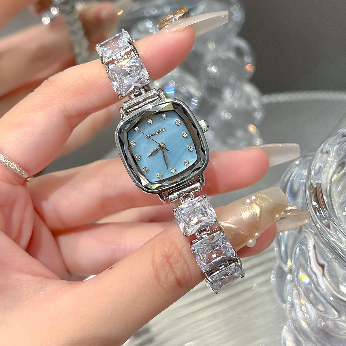 2025 High-end-Frauen Uhr Diama – Luxury Watch Square Bewertung und Preis