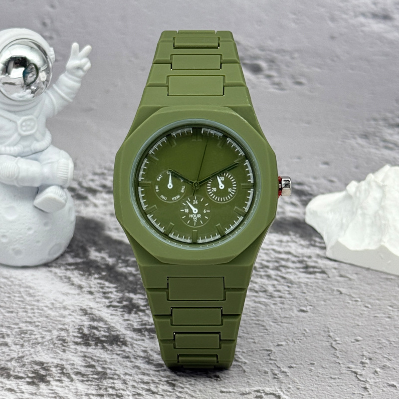 Berühmte Marke, gefälschte Uhr – Luxury Watch Magazine Bewertung und Preis